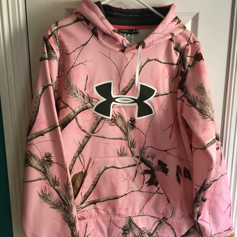 XL women’s under armor hoodie real tree